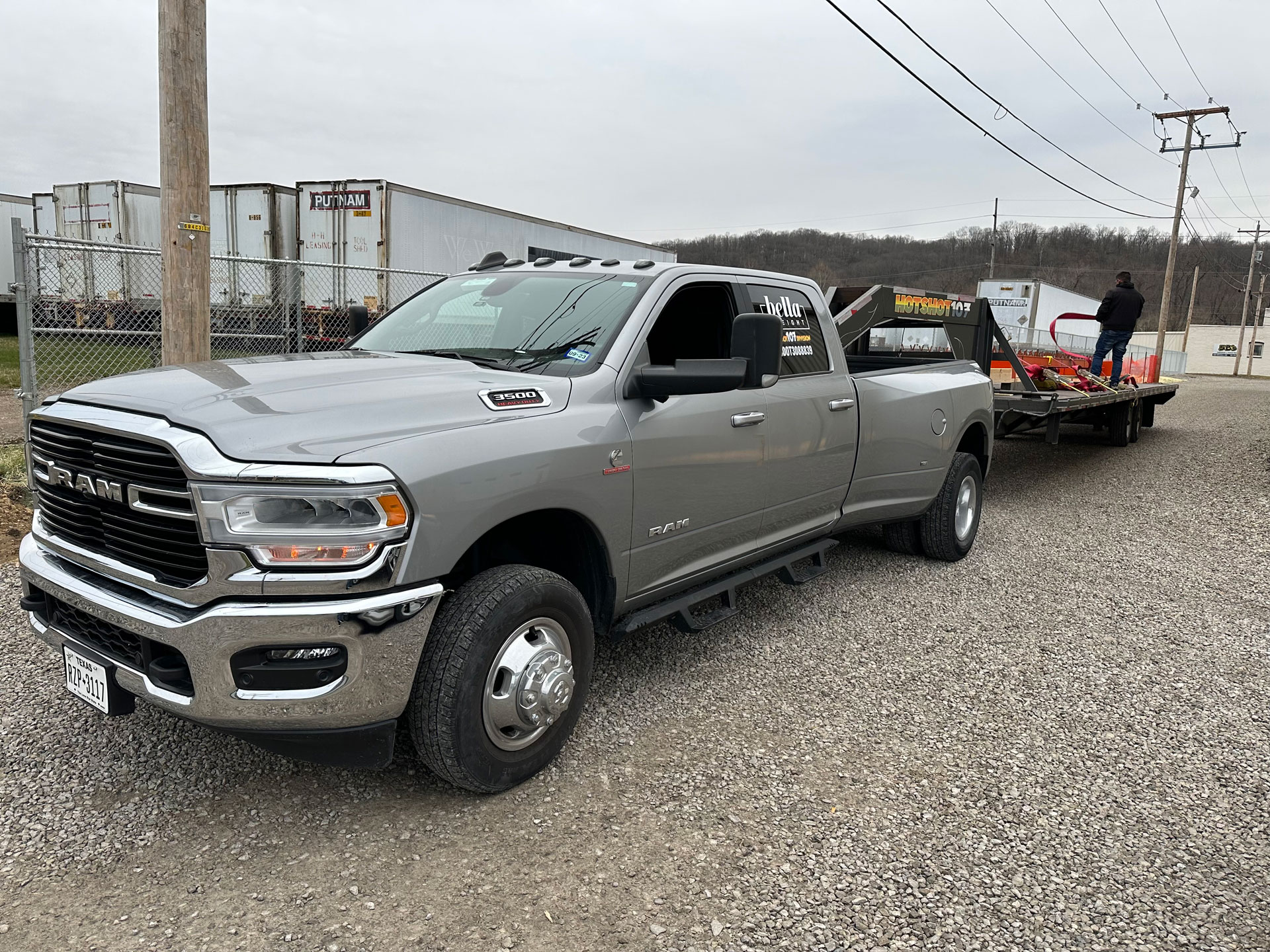 Request A Trailer From Bella Freight LLC